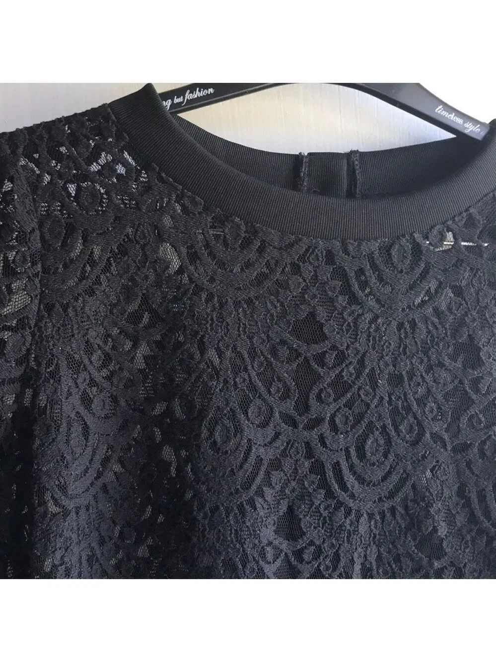 Banana Republic lace top